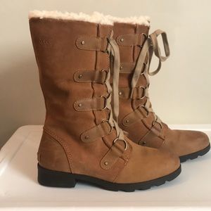 Sorel Emelie Lace up boots size 9